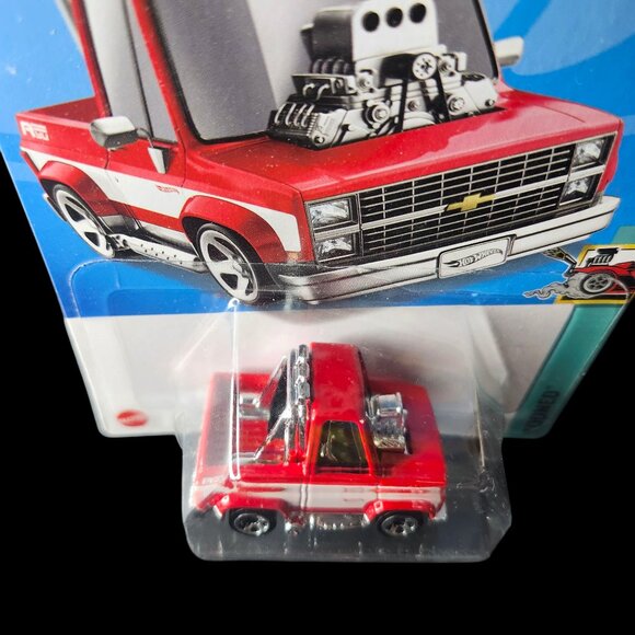 🆕️ 2021 HOT WHEELS Toon'd '83 Chevy Silverado - Picture 4 of 6